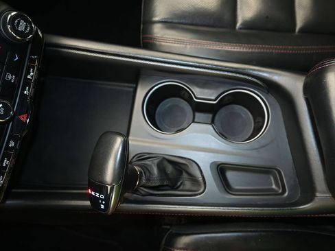Used 2024 Dodge Durango GT RWD image 19