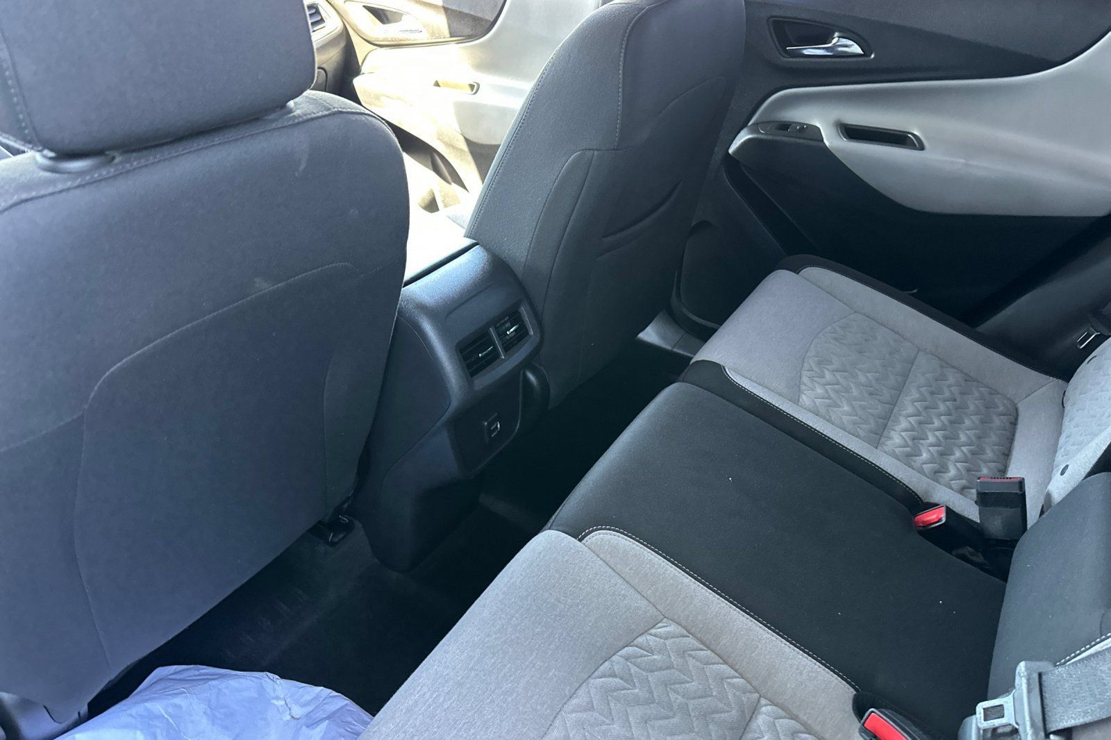Used 2023 Chevrolet Equinox LS w/ LPO, Floor Liner Package FWD image 16