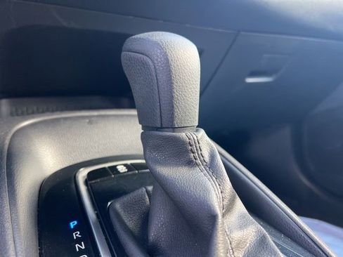 Used 2022 Toyota Corolla LE image 20