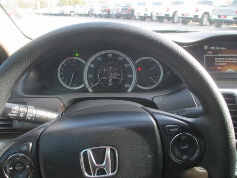 Used 2014 Honda Accord EX image 21