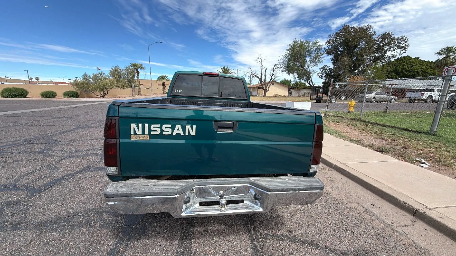 Used 1995 Nissan Pickup XE RWD image 5