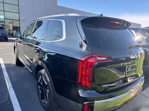 Used 2025 Kia Telluride S AWD/4WD image 4