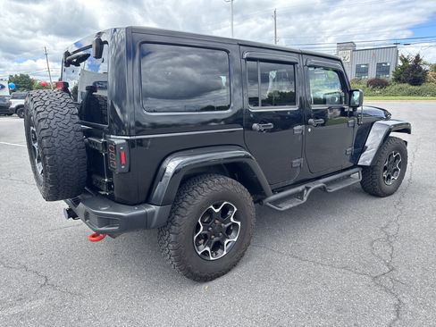 Used 2015 Jeep Wrangler Unlimited Rubicon AWD/4WD image 3