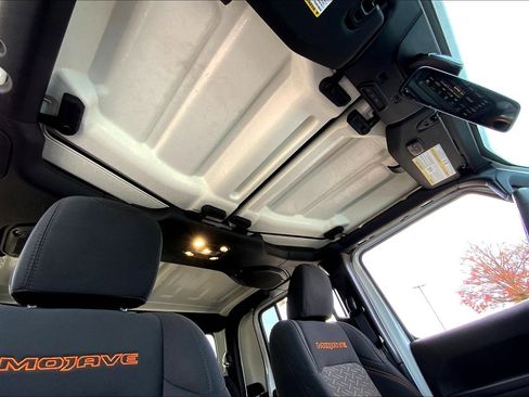 Certified 2022 Jeep Gladiator Mojave w/ Cold Weather Group image 11