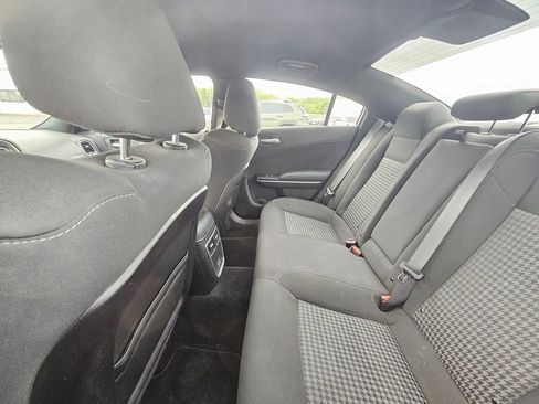 Used 2019 Dodge Charger Scat Pack RWD image 9