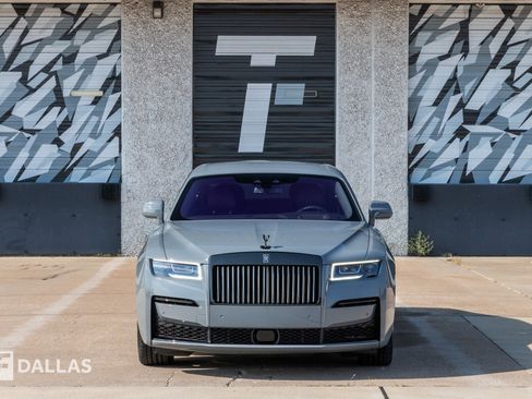 Used 2023 Rolls-Royce Ghost Black Badge w/ Black Badge Ghost Package image 4