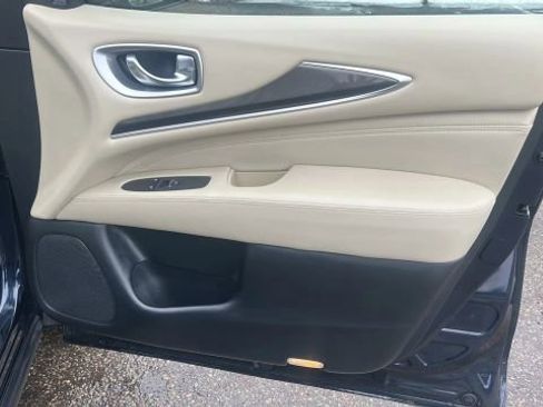 Used 2019 INFINITI QX60 Luxe w/ Essential Package image 16