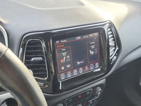 Used 2019 Jeep Compass Limited image 31