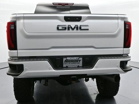 Used 2025 GMC Sierra 2500 Denali Ultimate image 2