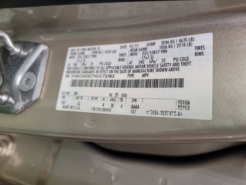 Used 2017 Ford Escape SE image 33