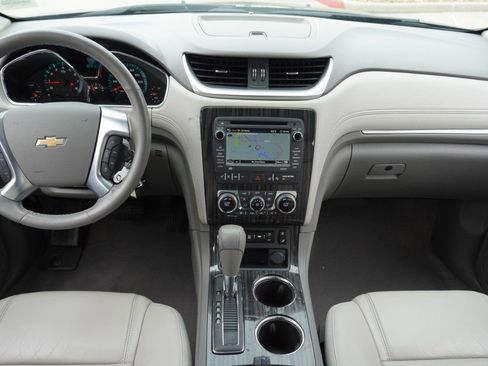 Used 2014 Chevrolet Traverse LTZ FWD image 27