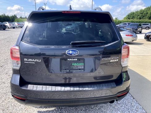 Used 2017 Subaru Forester 2.5i Limited AWD/4WD image 6