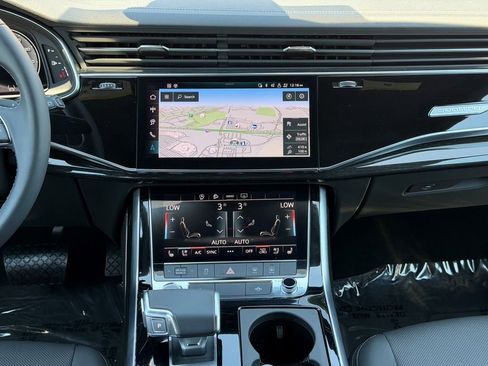 Certified 2025 Audi Q8 Premium Plus AWD/4WD image 25
