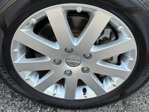 Used 2014 Chrysler Town & Country Touring FWD image 25