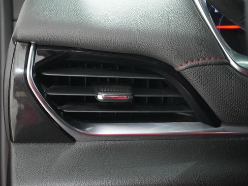 Used 2023 Chevrolet Traverse RS FWD image 22