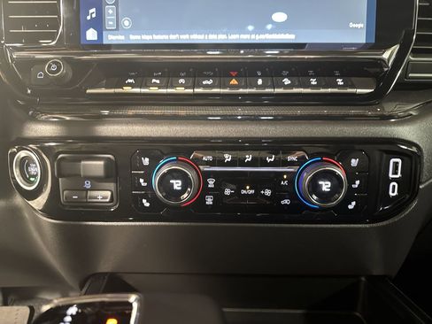 Used 2024 Chevrolet Silverado 1500 ZR2 w/ Technology Package image 28