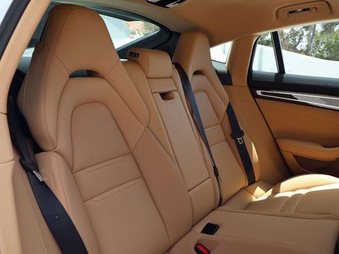 Certified 2023 Porsche Panamera Platinum Edition RWD image 23