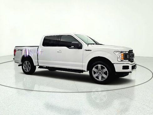 Used 2018 Ford F150 XLT w/ Equipment Group 302A Luxury AWD/4WD image 2