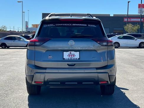 Certified 2024 Nissan Rogue SL w/ SL Premium Package FWD image 5