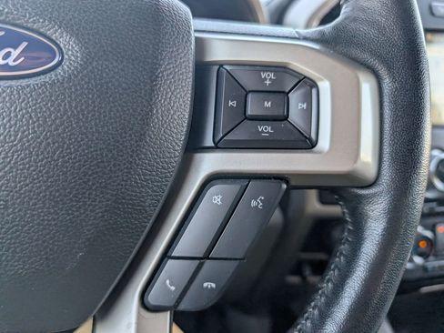 Used 2018 Ford F150 Lariat w/ Equipment Group 502A Luxury image 13