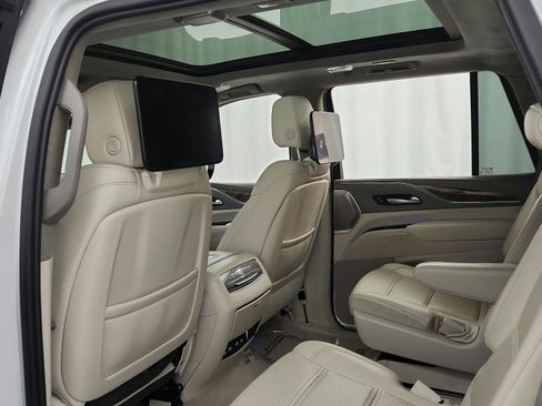 Used 2021 Cadillac Escalade Premium Luxury Platinum RWD image 28