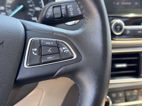 Used 2019 Ford EcoSport SE w/ SE Convenience Package FWD image 17