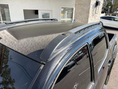 Used 2017 Toyota Tacoma TRD Off-Road image 11