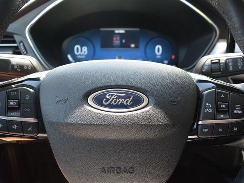 Used 2024 Ford Escape Platinum AWD/4WD image 12