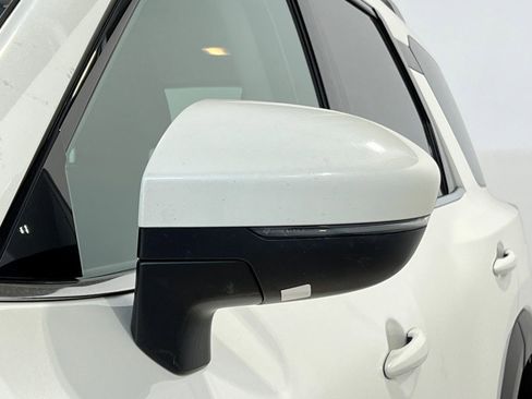 Used 2024 Nissan Pathfinder SV image 35