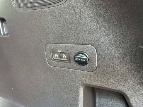 Used 2019 Hyundai Santa Fe Limited AWD/4WD image 16
