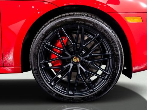 Used 2024 Porsche Macan GTS image 7