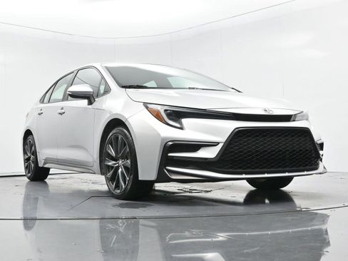 Used 2023 Toyota Corolla SE FWD image 39