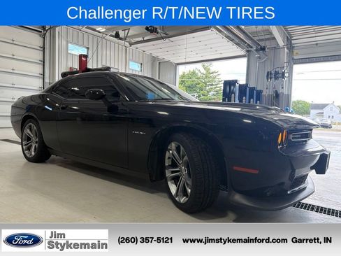 Used 2020 Dodge Challenger R/T RWD image 13