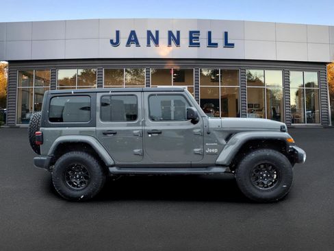 Used 2020 Jeep Wrangler Unlimited Sahara w/ Dual Top Group image 4