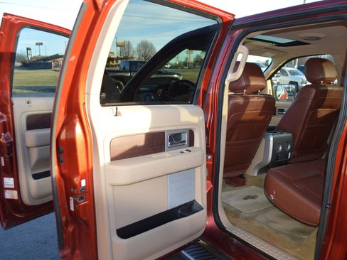 Used 2014 Ford F150 King Ranch w/ King Ranch Luxury Package image 19