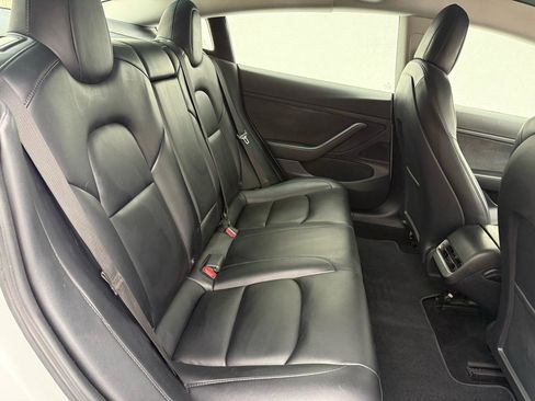 Used 2021 Tesla Model 3 Standard Range Plus image 12