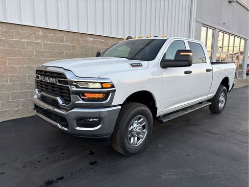New 2026 RAM 2500 Tradesman AWD/4WD image 30