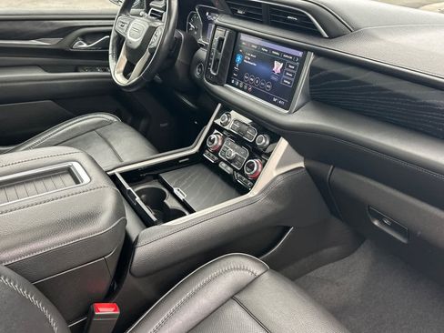 Used 2021 GMC Yukon Denali image 19