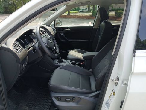 Used 2021 Volkswagen Tiguan S FWD image 10