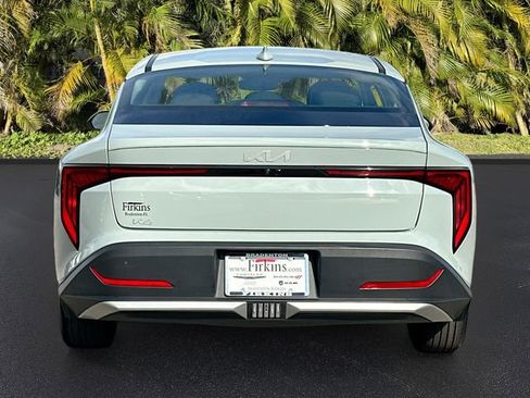 Used 2025 Kia K4 FWD image 6