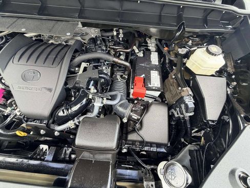 Used 2023 Toyota Highlander Platinum FWD image 18