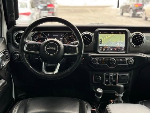 Used 2021 Jeep Gladiator Overland image 27