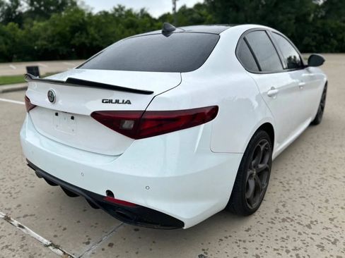 Used 2019 Alfa Romeo Giulia Ti Sport w/ Quick Order Package 22S Sport AWD/4WD image 6