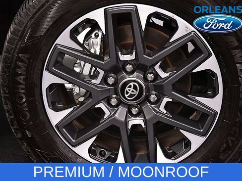 Used 2026 Toyota Tundra Limited AWD/4WD image 9