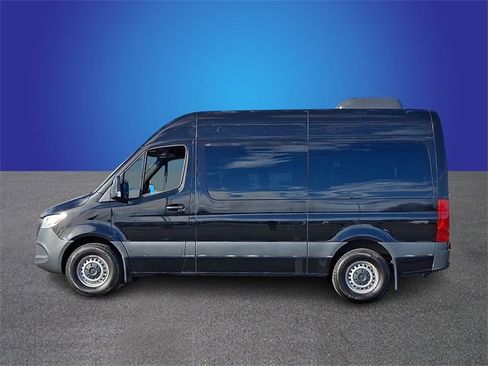 Used 2022 Mercedes-Benz Sprinter 2500 image 7