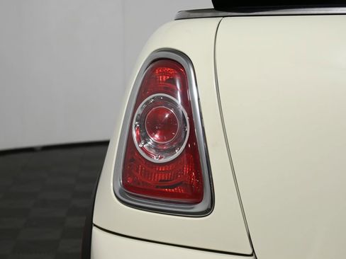 Used 2015 MINI Cooper S image 19