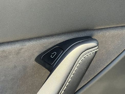 Used 2021 Tesla Model Y Long Range AWD/4WD image 7