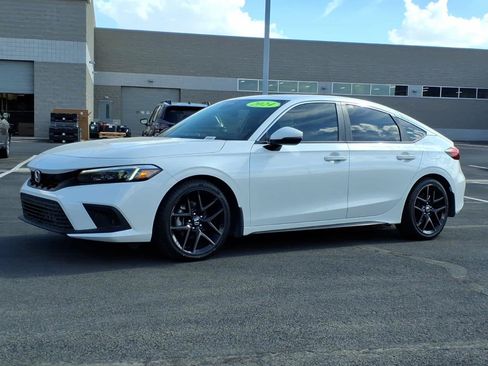 Used 2024 Honda Civic Sport Touring image 3