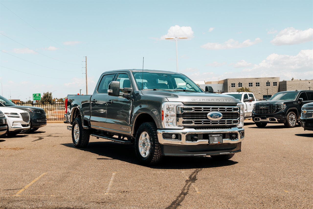 Used 2025 Ford F250 XLT AWD/4WD image 1