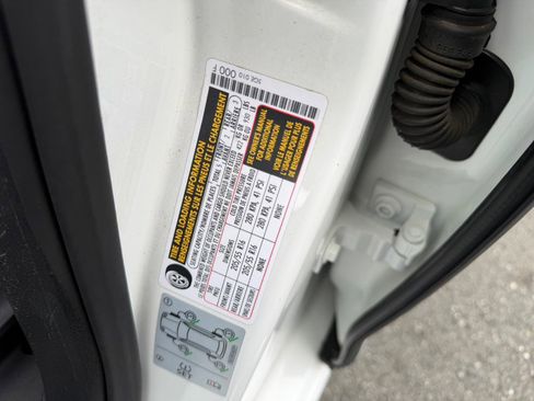 Used 2019 Volkswagen e-Golf SEL Premium image 57